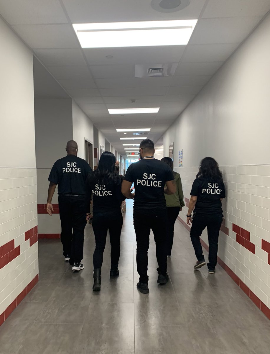 LCMartinez_JCE's tweet photo. Where you can find one, you can find all! ❤️🙏🏼 @YFRIAS_JCE @JGarcia_JCE @PSandoval_JCE @AGomez_JCE @pvelar01_JCE @JFCarrasco_JCE #FourthGradeSquad https://t.co/GmQX0HejGH