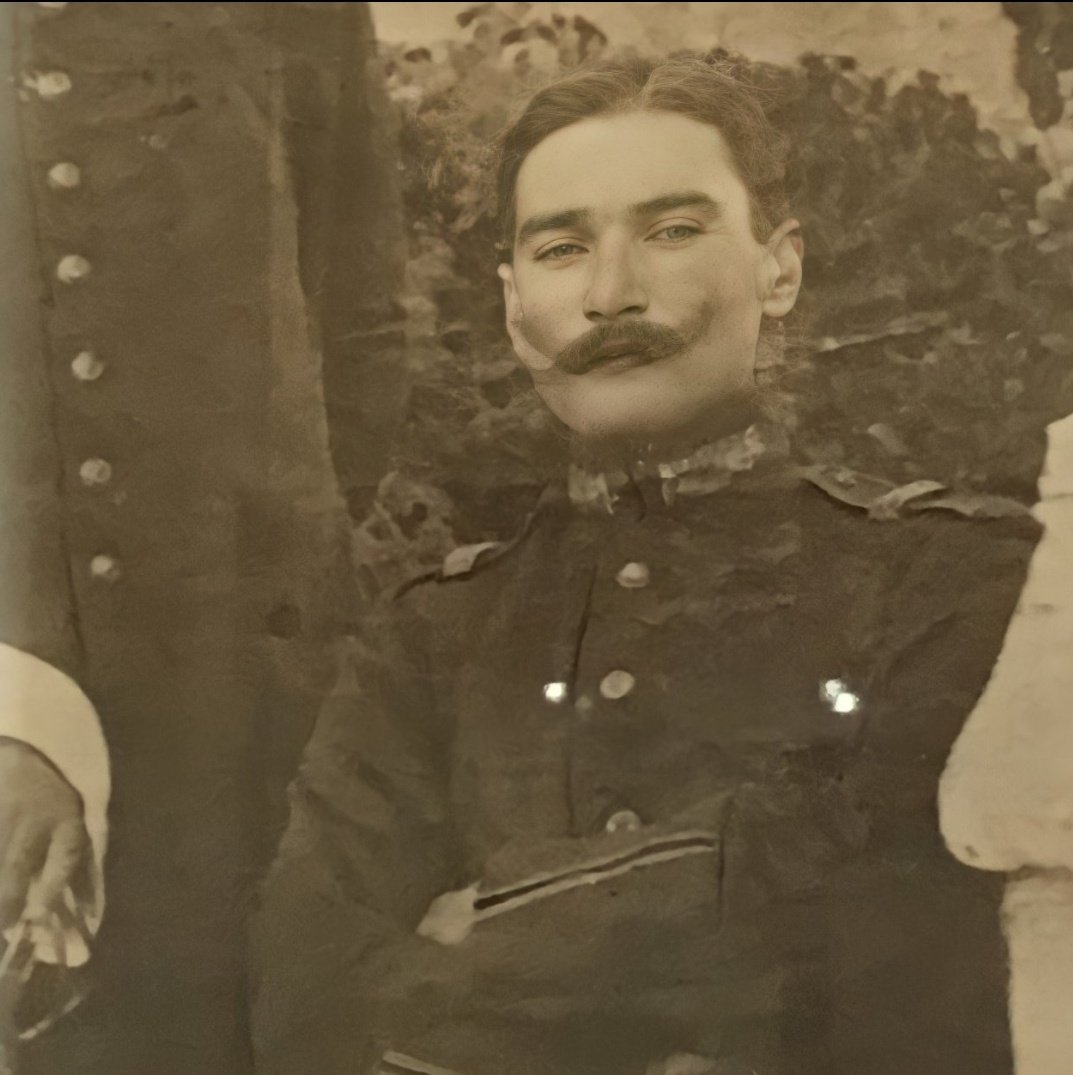 tarihiiimerak's tweet photo. Mustafa Kemal Atatürk'ün 20'li yaşlardan nadir bir fotoğrafı. https://t.co/W3o91YdXR7