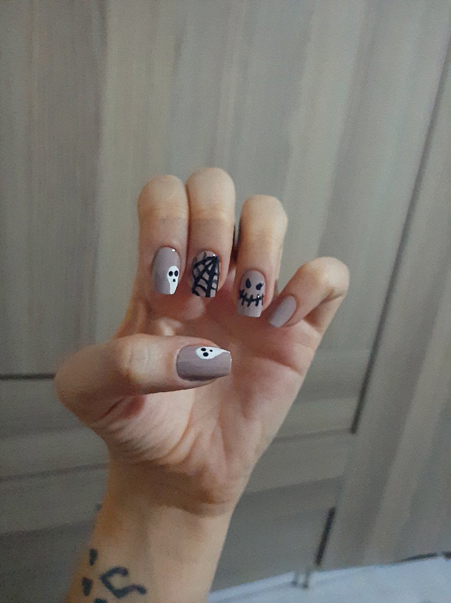 ''Halloween 🎃'' dedi. <a href="/glsmen_/">Gülsüm</a> 💅💫☺️