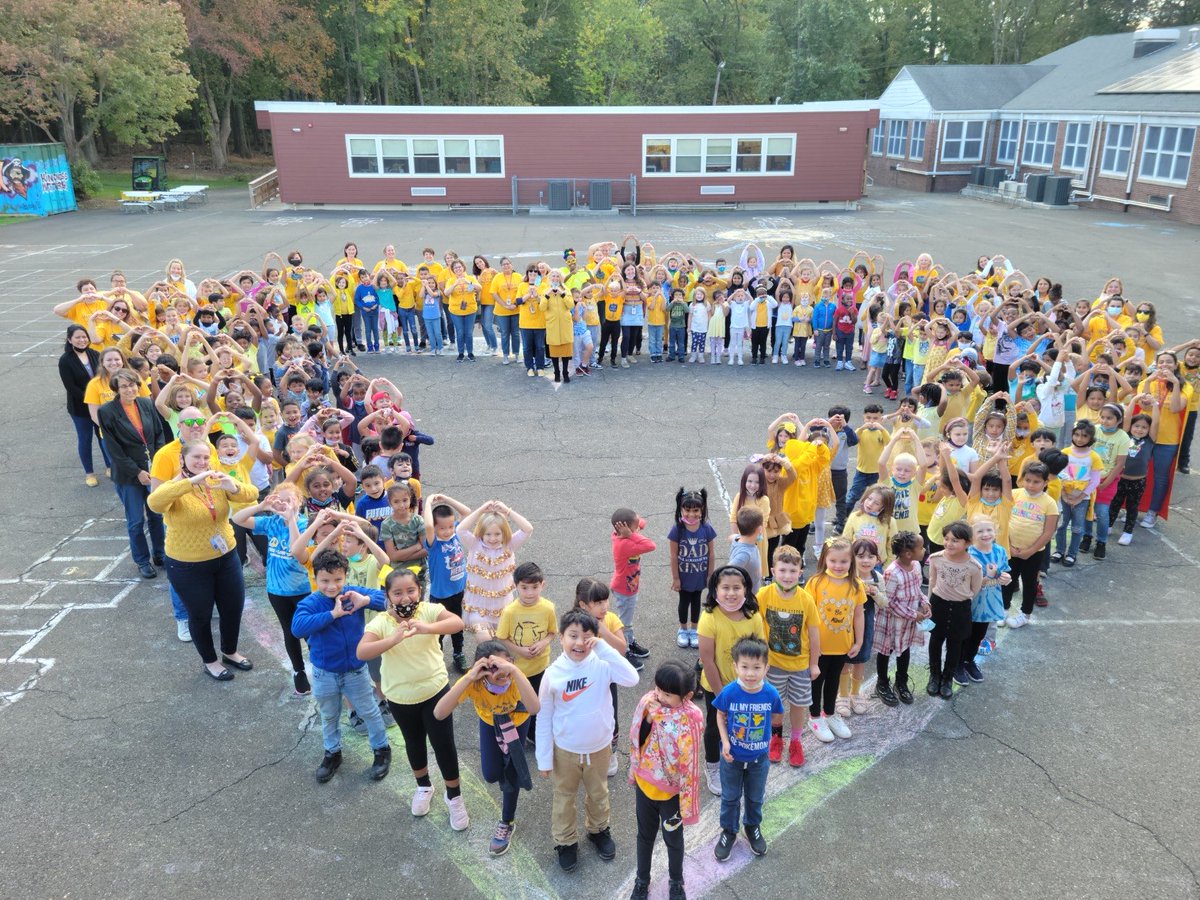 Jeanne Muzi (@muzilearninglab) on Twitter photo Ended Golden Heart Week with a beautiful ā¦<a href="/SlackwoodSchool/">Slackwood School</a>ā© heart! #TogetherWeCan @ltps1 Getting ready for #MakeADifferenceDay Ended Golden Heart Week with a beautiful ā¦<a href="/SlackwoodSchool/">Slackwood School</a>ā© heart! #TogetherWeCan @ltps1 Getting ready for #MakeADifferenceDay