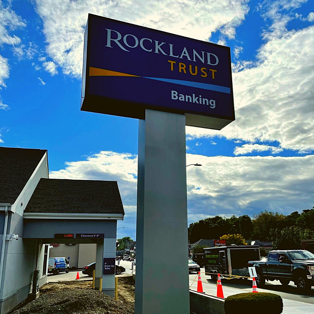 Poyant's team has been working extremely hard to produce tons of signage for 26 Rockland Trust locations. We recently fabricated and installed the exterior signage for a new branch located in Worcester, MA. 

#buildingyourbrand #RocklandTrust #Signage #Fabrication #Installation