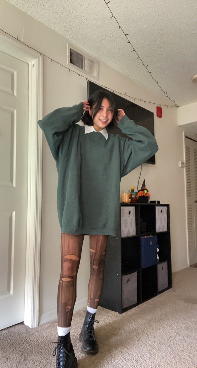 Savannahg30's tweet photo. anyways, I can do no wrong and im the hottest person on this planet, next person in line please https://t.co/ibBySlBz5S