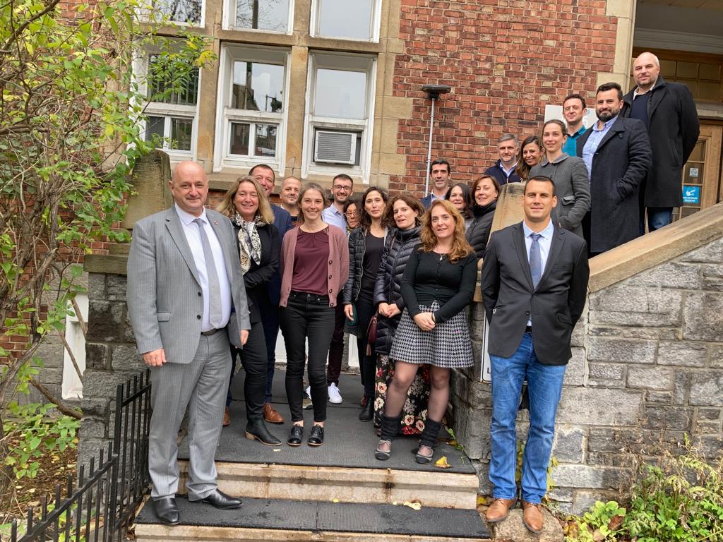 [ Zone AEFE Amérique du Nord] 

Séminaire des #formateurs animé par @IC_Polizzi, <a href="/IEN_AEFE_FISNA/">IEN AEFE Amérique du Nord</a> et @PhCourjault 

📅21 et 22 octobre au <a href="/CiMariedeFrance/">Collège international Marie de France</a> 

> Communication (#Orion).
> Formation continue.
> Missions d'accompagnement pédagogique.
> Projets de zone.

<a href="/aefeinfo/">AEFE</a>