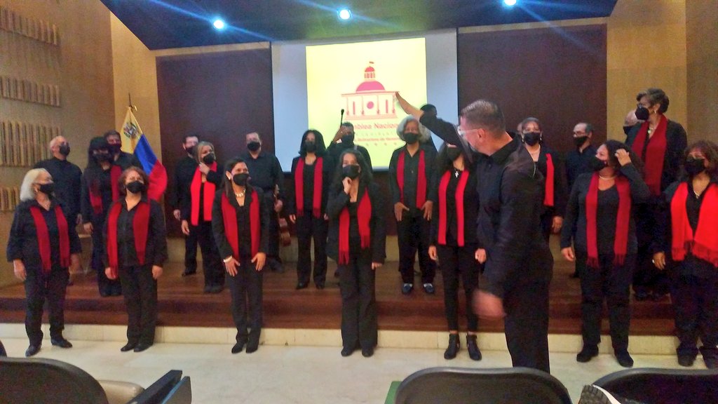 Ven_Musica's tweet photo. #EnFotos 📸
✨@minculturave y la #FCNM presentaron el concierto coral 🎶 "Voces de mi Pueblo le Cantan a Alí", a cargo de la Red Bolivariana de Coros Hugo Chávez y el Orfeón del #MPPPE, en marco de la celebración de los 80 años de Alí Primera✨
#VacúnateEvitaElContagio https://t.co/psiMFEtHPp