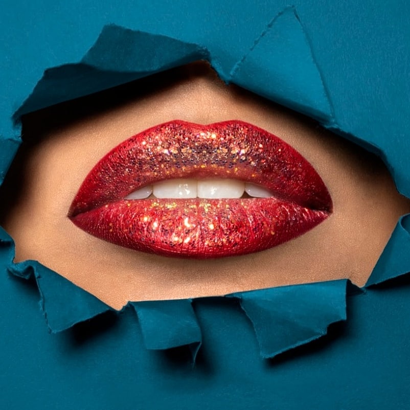 TAKIEMOTO's tweet photo. Fierce Festive Behavior! 💋
#beauty #makeup #BeautyOfTheDay  #makeupoftheday #takiemoto #lashes #lipstick #makeuphack #beautyhacks #mua #beautytrends #hairtools #twittamibeautiful #eyelashes #makeupchallenge
#makeupaddict #beautytips #hair  #lipart #stylingwand  #skincare #new https://t.co/ExQsEKuyOq