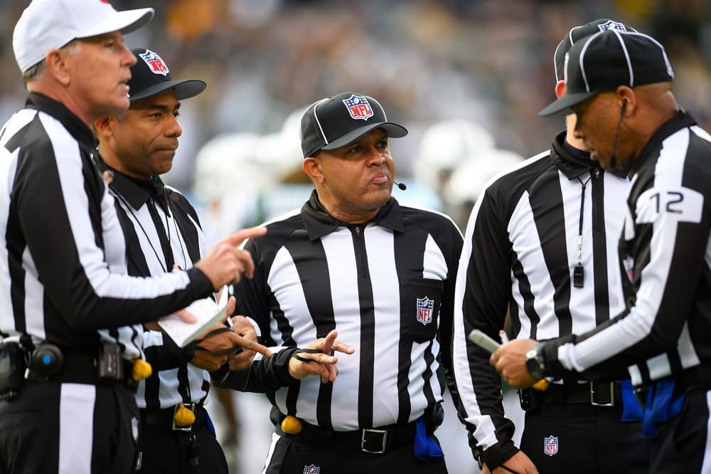 GamblingPodcast's tweet photo. NFL Week 7 Referee Betting Stats & Trends
@SportsNerd824 has the most important referee trends to watch to help you win big this week.
https://t.co/VjTb08e6dL
#NFL #NFLPicks #NFLRef #NFLReferes https://t.co/CgbeK5a0ek