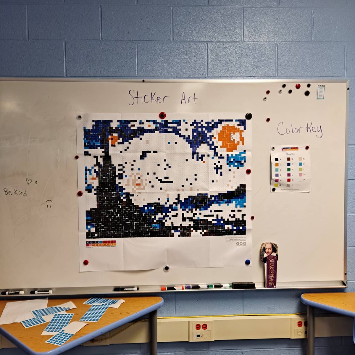 SCS_FMS_Library's tweet image. How it started....how it&apos;s going. Stop by the FMS library to help us with our sticker art! @scslibraries