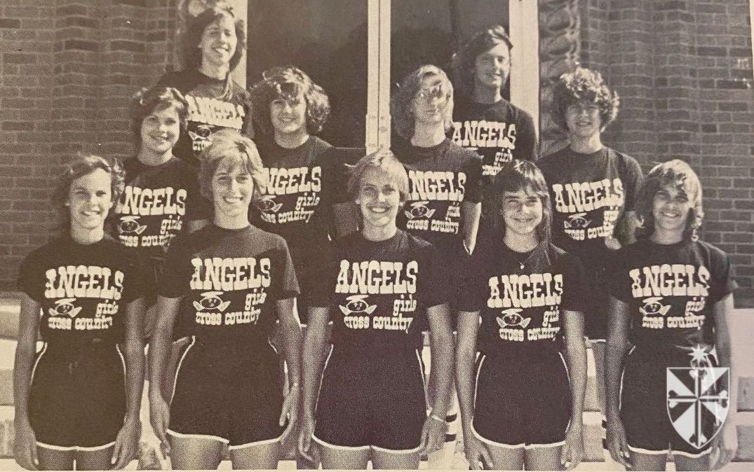 St. Catherine's HS Alumni (@angelalumni) on Twitter photo #FBF (Flashback Friday)
1980 Girls' Cross Country Team!
Front Row: Pam Dorece, Mary Dziengel, Chris Ortwein, Laura Woodruff, Pat Dorece
2nd Row: Leslie Quandt, Cathie Piette, Kathy Glassen, Nancy Kasinski
Back Row: Mary Woyak, Dawn Tomachek #FBF (Flashback Friday)
1980 Girls' Cross Country Team!
Front Row: Pam Dorece, Mary Dziengel, Chris Ortwein, Laura Woodruff, Pat Dorece
2nd Row: Leslie Quandt, Cathie Piette, Kathy Glassen, Nancy Kasinski
Back Row: Mary Woyak, Dawn Tomachek