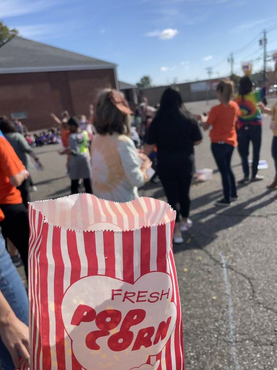 Such a fantastic pep rally at <a href="/School9Bulldogs/">School Nine Bulldogs</a> this morning!! Perfect weather, amazing school spirit and lots of flying popcorn! Awesome job, Bulldogs!! 😀