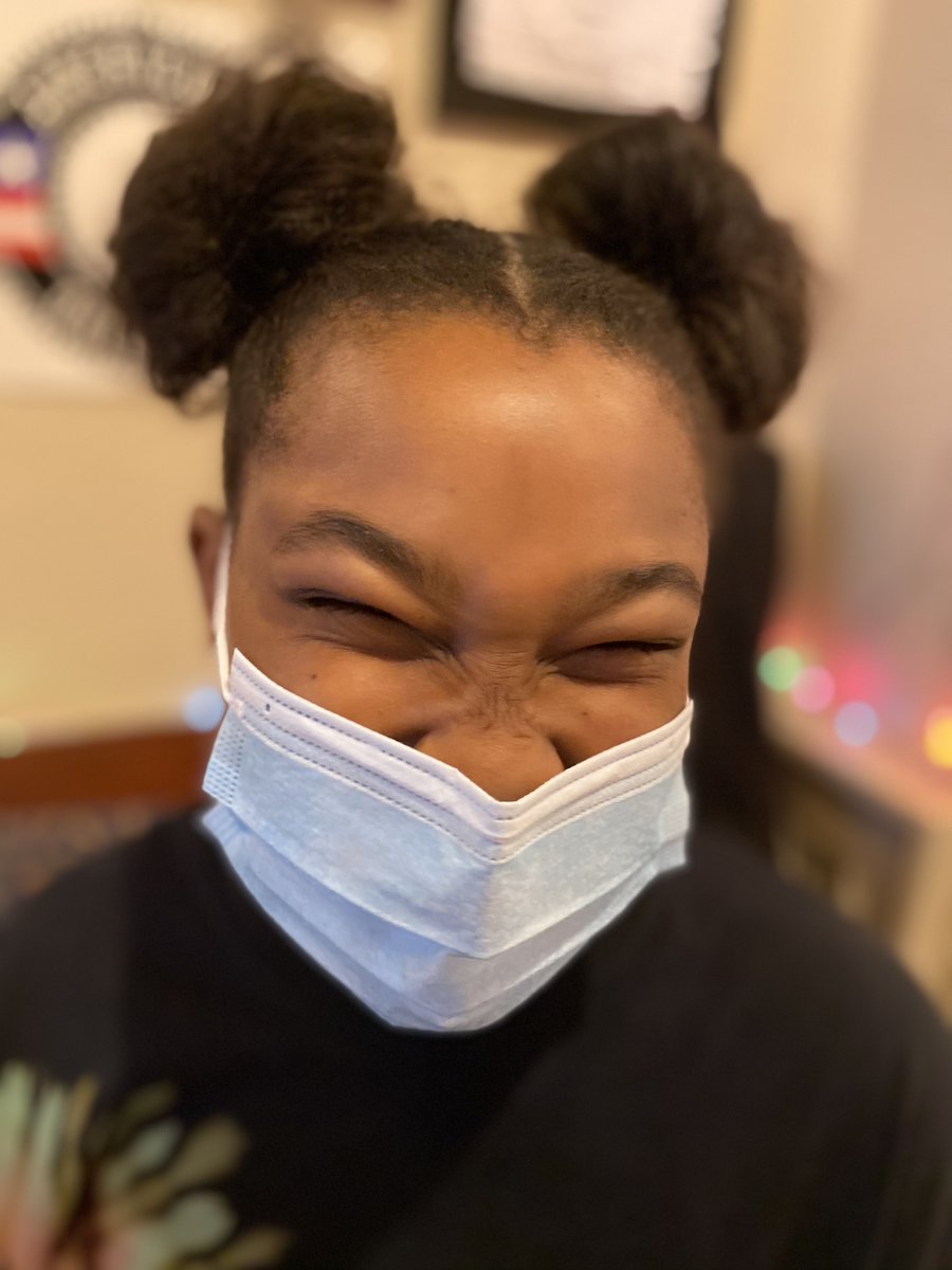 CCFInorman's tweet photo. We are all smiles because we just received 4,000 disposal masks & 50 cases of hand sanitizer from our @BGCA_Clubs national partner, @BankofAmerica! Thank you for helping keep our Club members safe & healthy! #BGCNorman #PPEDonation #EmpoweringYouth https://t.co/X7yMkkC4XY
