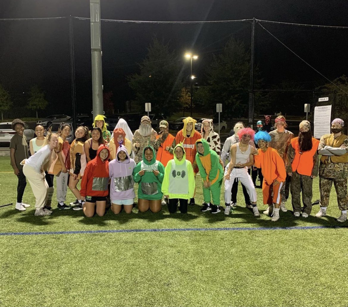 LifeUwlax's tweet photo. Halloween practice was extra spooky. 🎃 Hunting for a win this weekend. Swipe to see the Jimmy’s on the edge of their seats watching mini me pass her wall ball test. #oneteam #onedream #onehunt https://t.co/L6l2pu7p4Z