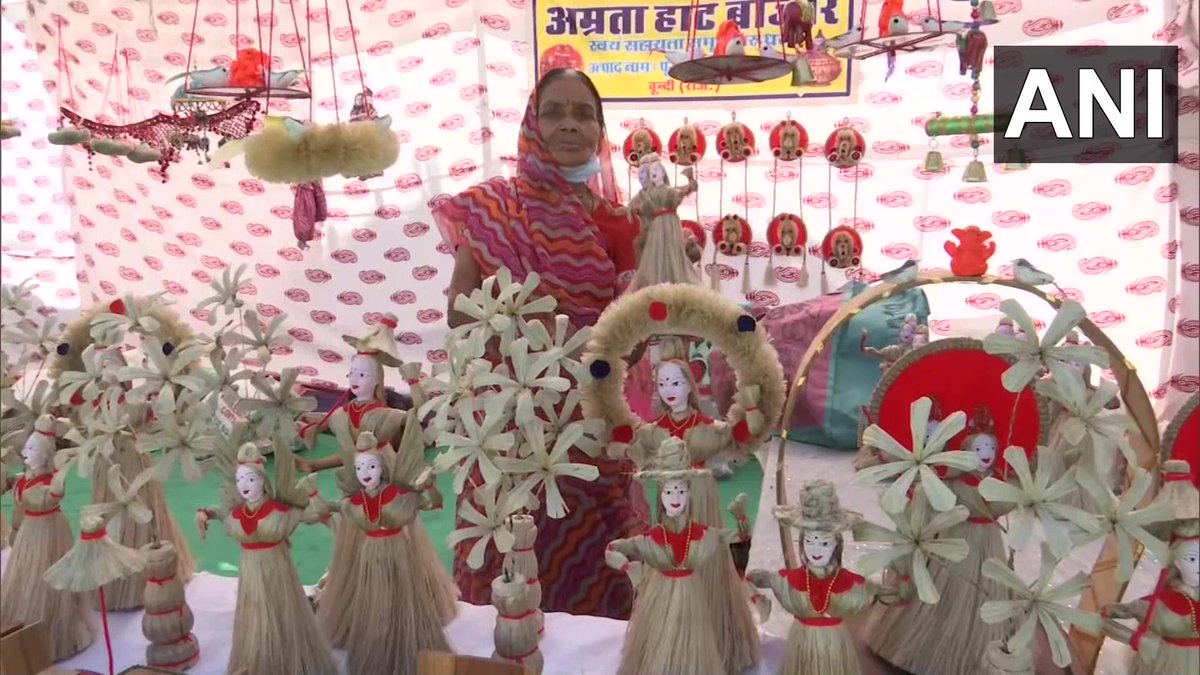 Rajasthan | National Amrita Haat showcases a variety of products manufactured by women’s self-help groups at Jawahar Kala Kendra in Jaipur National Amrita Haat is being organized from October 15 to 24