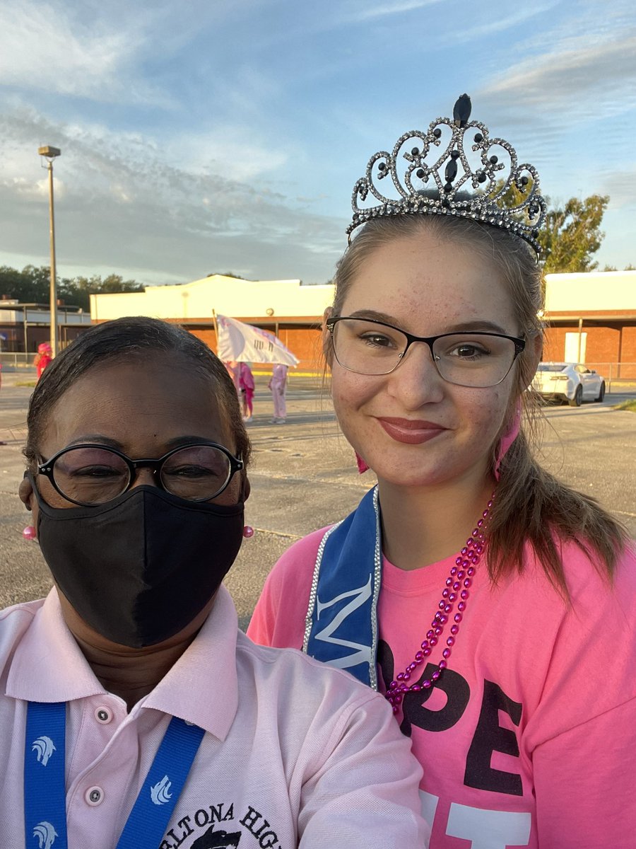 alvesta_lobban's tweet photo. Weππour students and ouradministrationTeaminPINK! Support#BreastCancerMonth! #DHSJROTC pinkingitout! @DHSHappenings @JROTCDeltona #PinkOutDHS https://t.co/R5S6kuWmrt