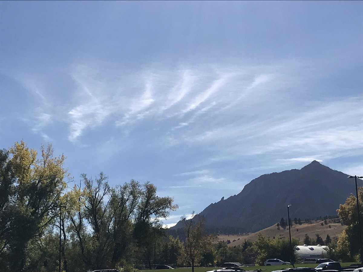 WAVEScienceCtr's tweet photo. Gravity waves over the Fiske Planetarium!!! 
☁️🌊🔭

@fiskeplanet #gravitywaves #science #sciencefun #fiske https://t.co/rq4Y2mTgdI