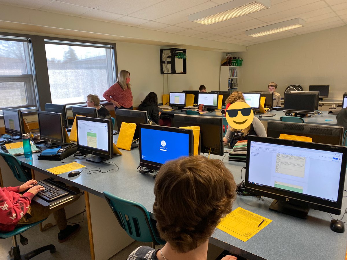 MrsKannekens's tweet photo. Day 2 of podcasting with #Info10 and @hlaturnas at @EagleButtePRSD8 in @PrairieRoseSD8
Our practice topic is “our favourite website” - today features:
✏️writing a script
🎙recording a practice intro in @anchor
🎵sampling music and sound effects in the anchor library https://t.co/5IhAhZCzR7
