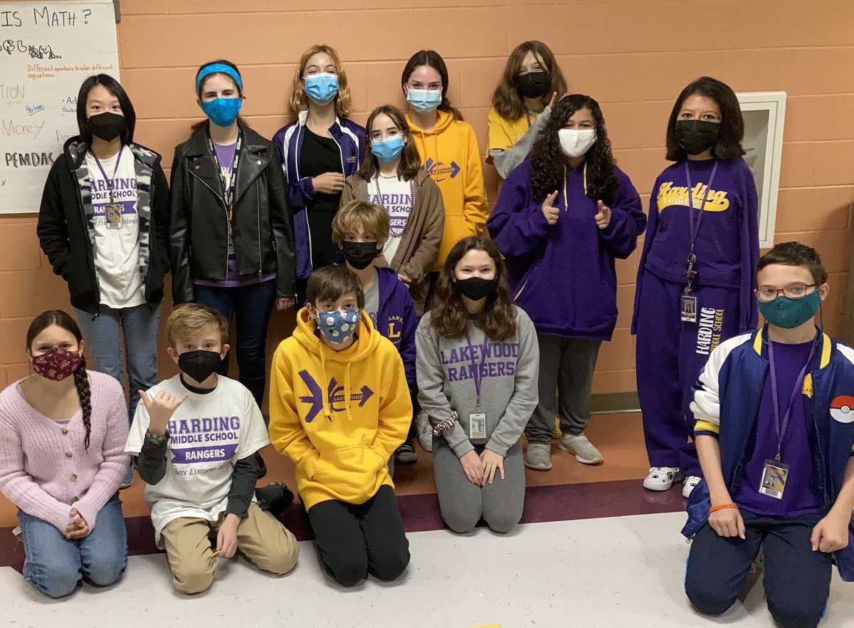 HppyftHms's tweet photo. Harding has Spirit 💜💛✌🏽 https://t.co/nzSIKDwoS7