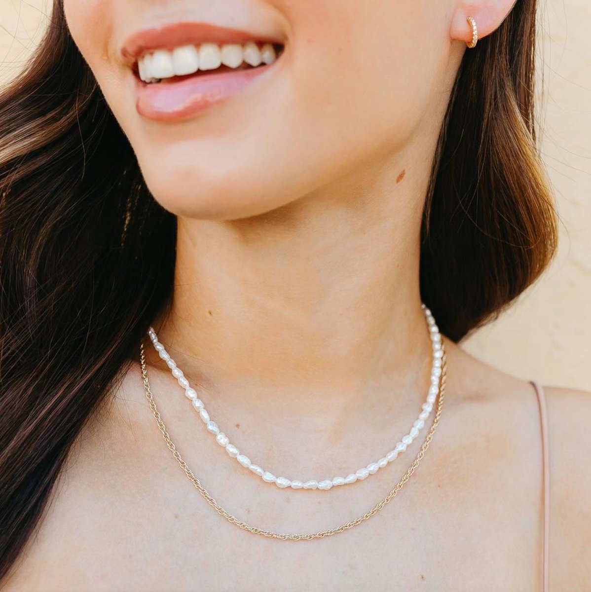 amandadeer's tweet image. Just a few of our freshwater Pearl chokers left. 🐚✨ Love this pretty piece layered with some dainty gold chains or worn solo! #prettyinpearls  

amandadeer.com/collections/pe…