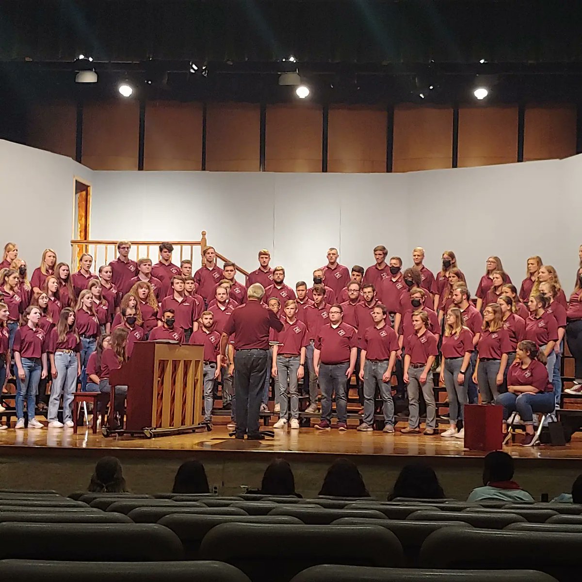 brenhamchoir's tweet photo. BHS Choir students had a blast today listening to the A&amp;M Century Singers perform and learning about music opportunities in college. #gigem #itstartswithmusic #avid @brenhamisd @ChaplinTylor @BrenhamHSAVID https://t.co/Y7oUniV4Oz