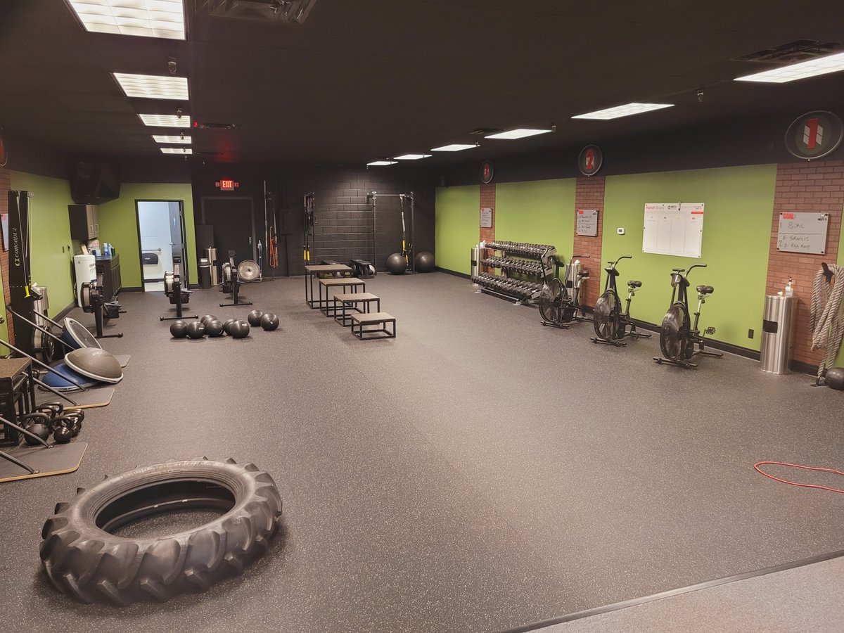 Next5Fitness_'s tweet photo. New Floor, new paint and new Attitude!! Anyone can do this!! https://t.co/hLcPoS5jZt