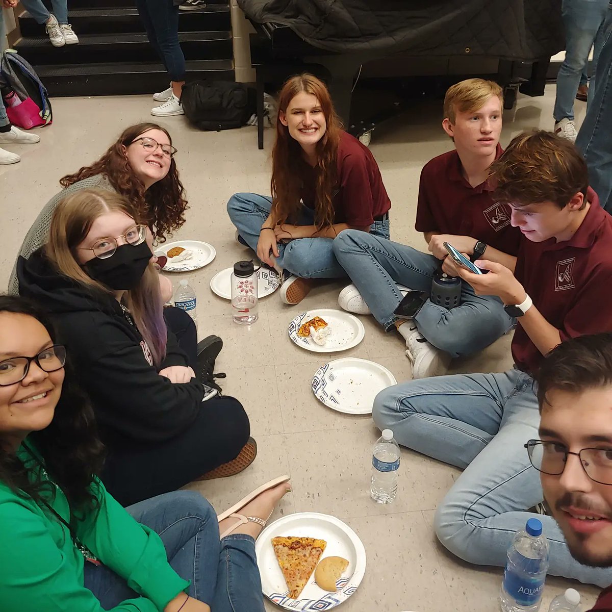 brenhamchoir's tweet photo. BHS Choir students had a blast today listening to the A&amp;M Century Singers perform and learning about music opportunities in college. #gigem #itstartswithmusic #avid @brenhamisd @ChaplinTylor @BrenhamHSAVID https://t.co/Y7oUniV4Oz