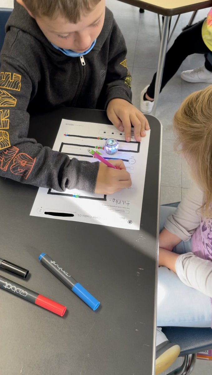 TechCoach513's tweet image. This week was filled with fun as students were introduced to Ozobots &amp;amp; coding with color - from 4th grade all the way down to 1st! @fcsdsouth @fcsdwest