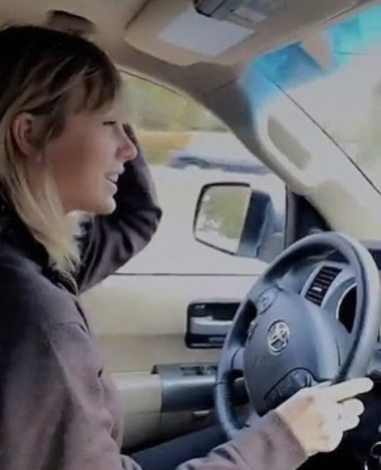 alltoojohn's tweet photo. Taylor Swift                    Taylor Swift 
driving                              driving me crazy https://t.co/RRyccE69Kf