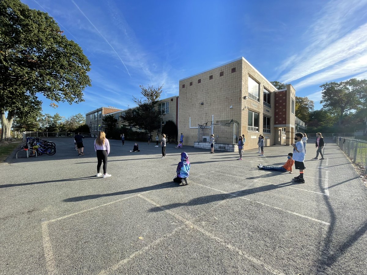 Ms. Ross tweet media