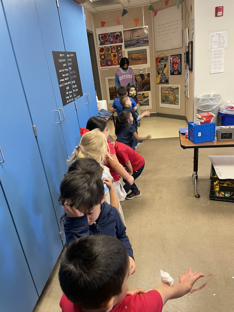 MindyMReeves's tweet photo. When your 5th grade helper comes early and you discover how great they can be with 4 year olds! I am not sure who loved this more?! @JHaleyBulldogs @GomezToTeach @IrvingFineArts #selfawareness #talentsandselfesteem https://t.co/22Meaet8T5