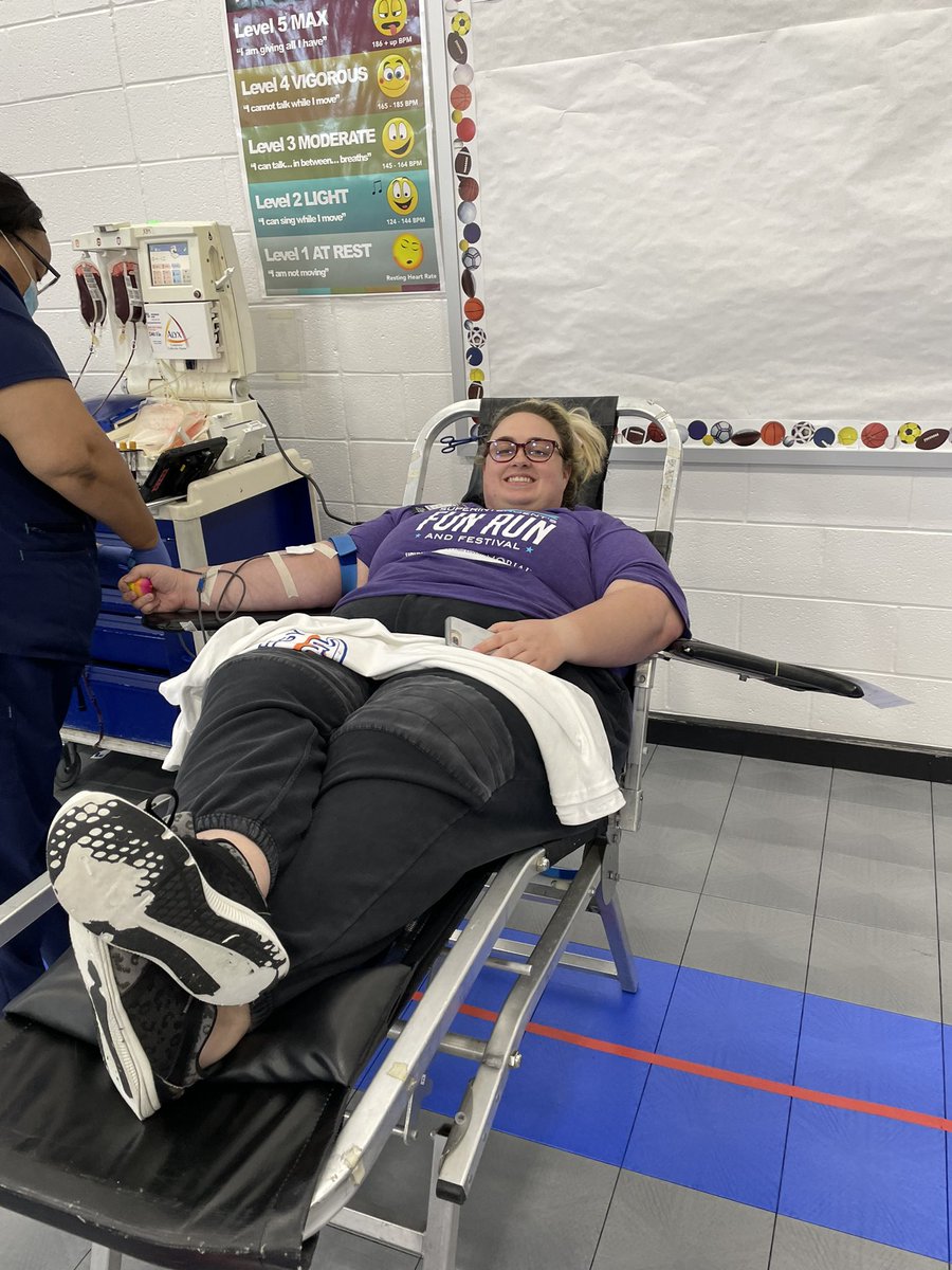 KLBatesRN's tweet photo. @HooverCFISD we have real life HEROES showing up to save lives. Thank you staff, parents and community for participating! Way to #BeAHooverHero! @CyFairISD. The staff from @commitforlife are amazing! Thank you for coming out today! https://t.co/CtOIX8dzHg