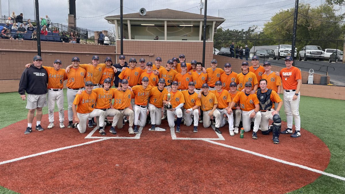 🏆 Winner, winner, chicken parm dinner! 

Despite falling in the final game of the <a href="/CNBaseball/">Carson-Newman Baseball</a> Blue and Orange World Series, the Orange team takes home the title with an overall scoring advantage of 17-14.

📰 bit.ly/3m7SgNy