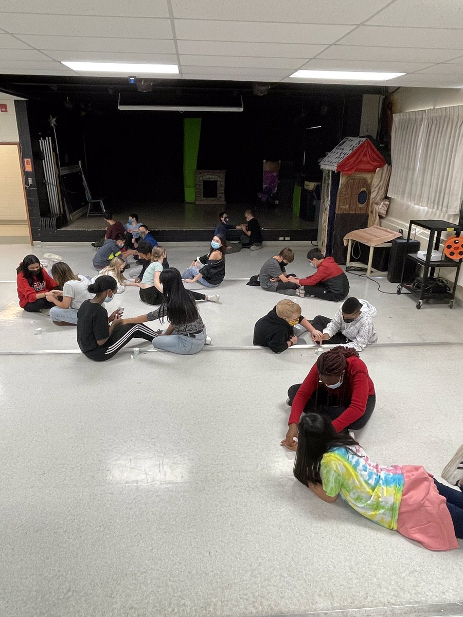 SJB_CCSD's tweet photo. Showcase of Learning with grade 8 drama. Great movie makeup!!! https://t.co/27jRSzczw0