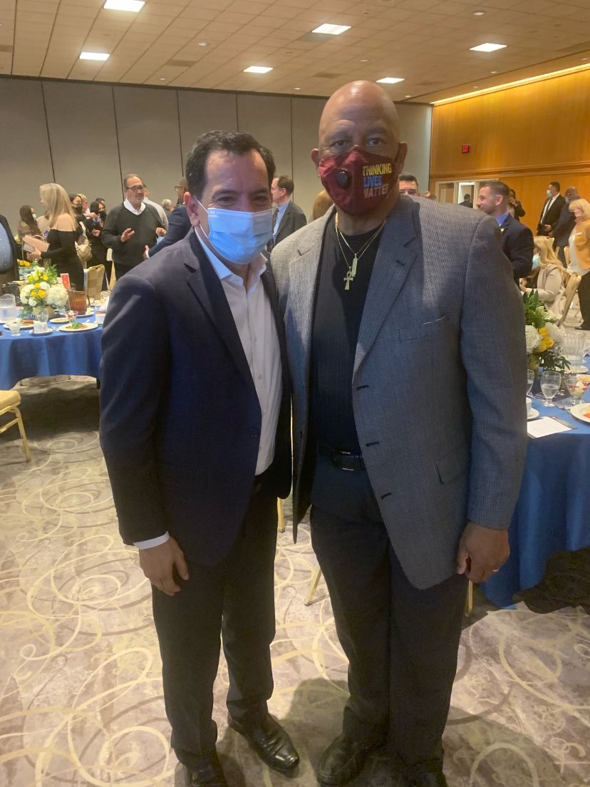 CSUDHExRel's tweet image. #CSUforCA President Parham with CA Speaker Anthony Rendon at State of the State address hosted by the Greater Lakewood Chamber. Appreciation to the Speaker for his ongoing support to public higher education. @DominguezHills @CSUDHPrezParham @Rendon63rd @standwithCSU