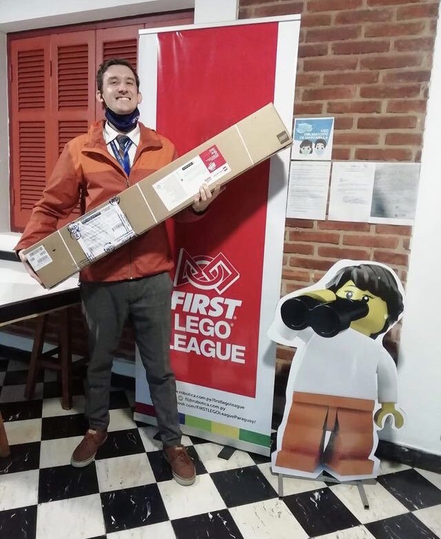 espaciosdeser's tweet photo. Más entrenadores siguen recibiendo materiales para la Temporada 21-22 🤩🥳

¡Llega CARGO CONNECT! ✈️

#firstlegoleague #firstlegoleagueparaguay #cargoconnect https://t.co/ERRnSU3CS0