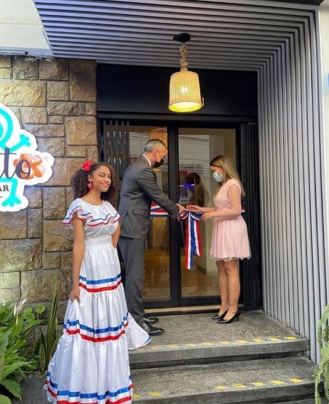 AplatanaoNews's tweet photo. GASTRONOMIA #Areito, el primer restaurante dominicano en #Perú #RepublicaDominicana
#EmbajadaDominicanaenPerú #AplatanaoNews
https://t.co/UzJuX7z2Se https://t.co/PYxWttzY5Q