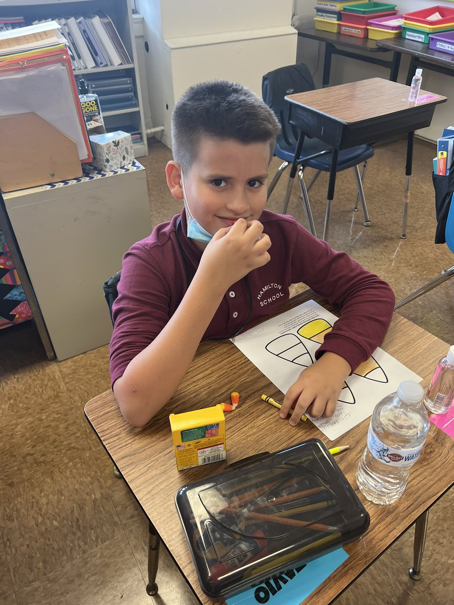 336Hamilton's tweet photo. Today we got to try candy corn!  After reading a @Newsela article we tried it out and wrote our opinions on this Halloween treat! 🎃 https://t.co/vCedRucZFD