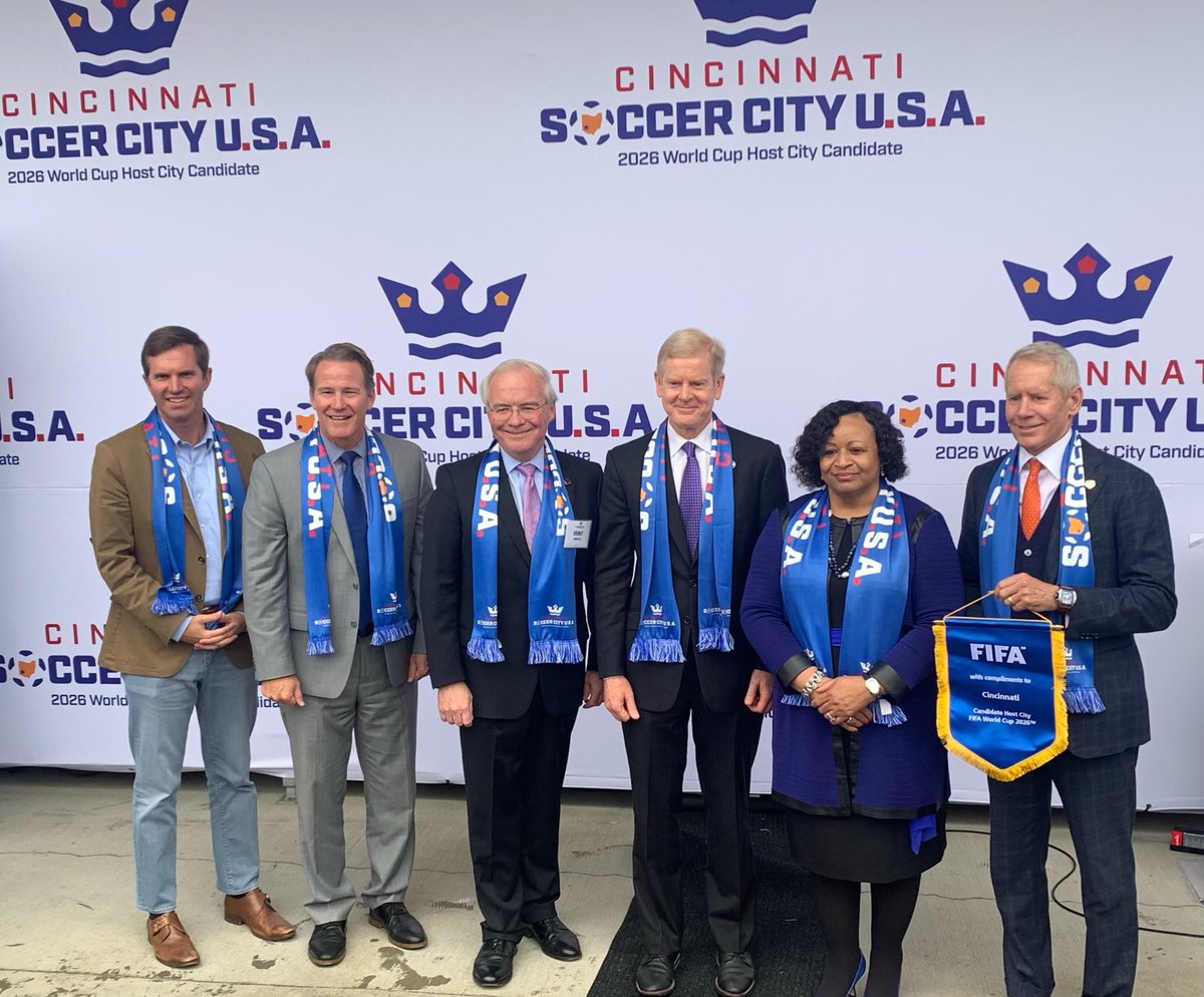 Today’s visit with @FIFAWorldCup & @ussoccer culminated at Paul Brown Stadium, where soccer fans — of all ages — could welcome to the delegation. 

“We are eager to show the world what Cincinnati has to offer.”
-Lt. Gov. @JonHusted

#OhioWantsTheCup 
#CincyWelcomesTheWorld