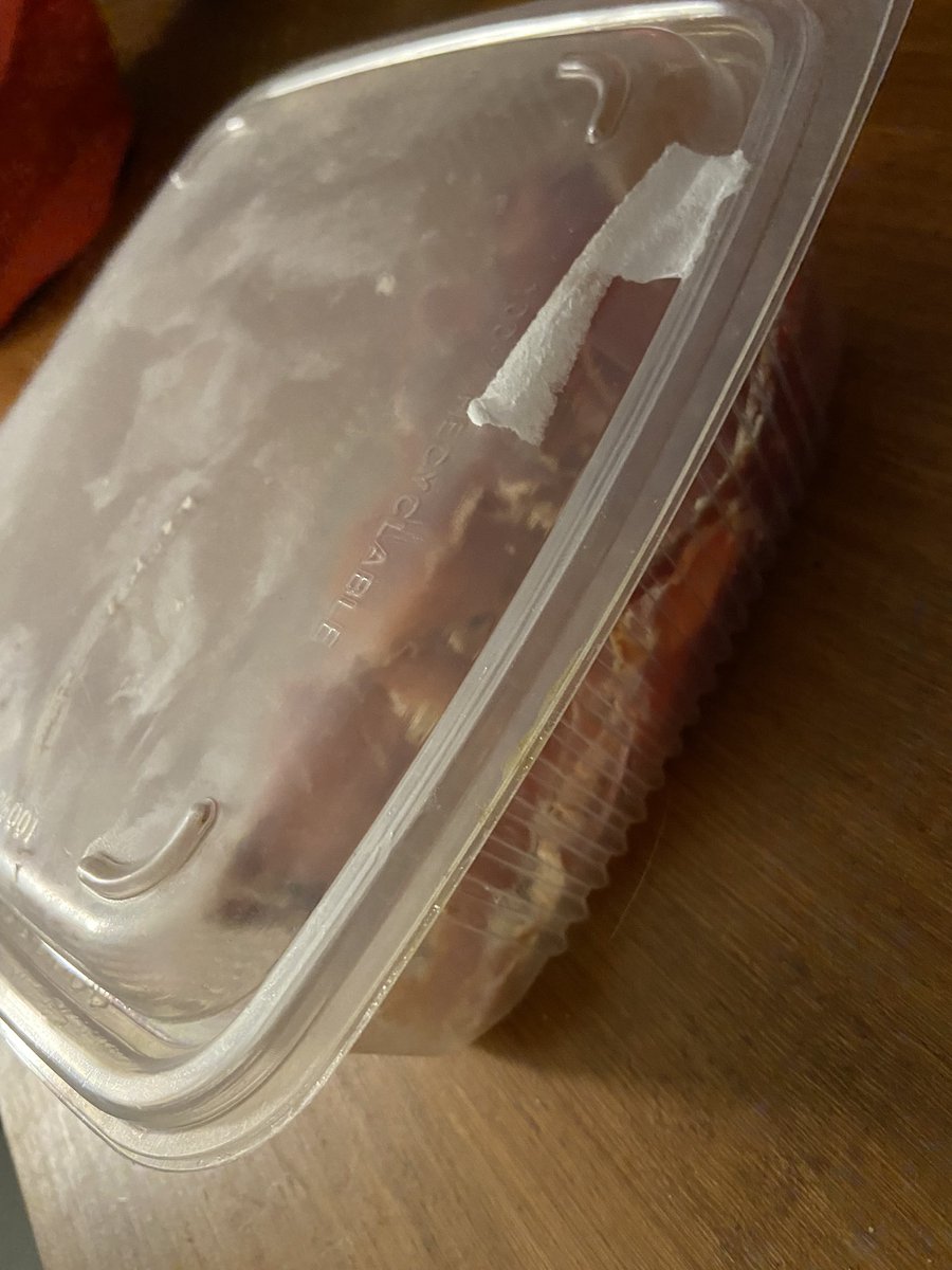 Voilà dans quoi on nous sert le jambon à <a href="/Monoprix/">Monoprix</a> av Daumesnil …
Le plastique pour les emballages, je pensais que c’était interdit ?? <a href="/barbarapompili/">Barbara Pompili</a>