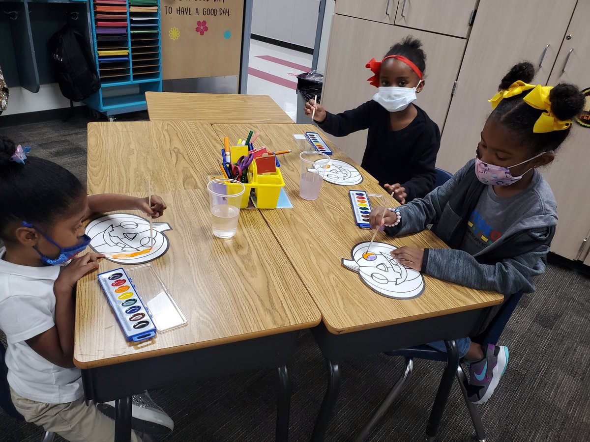 Mrs. Windham's Class (@windhammrs) on Twitter photo Arts and craft club is at it again this year. We had so much fun watercoloring our Runaway Pumpkins. So thankful for my time with the littles. Clubs makes for a Fun Friday! <a href="/LRELonghorns/">Lake Ridge Elementary</a> Arts and craft club is at it again this year. We had so much fun watercoloring our Runaway Pumpkins. So thankful for my time with the littles. Clubs makes for a Fun Friday! <a href="/LRELonghorns/">Lake Ridge Elementary</a>