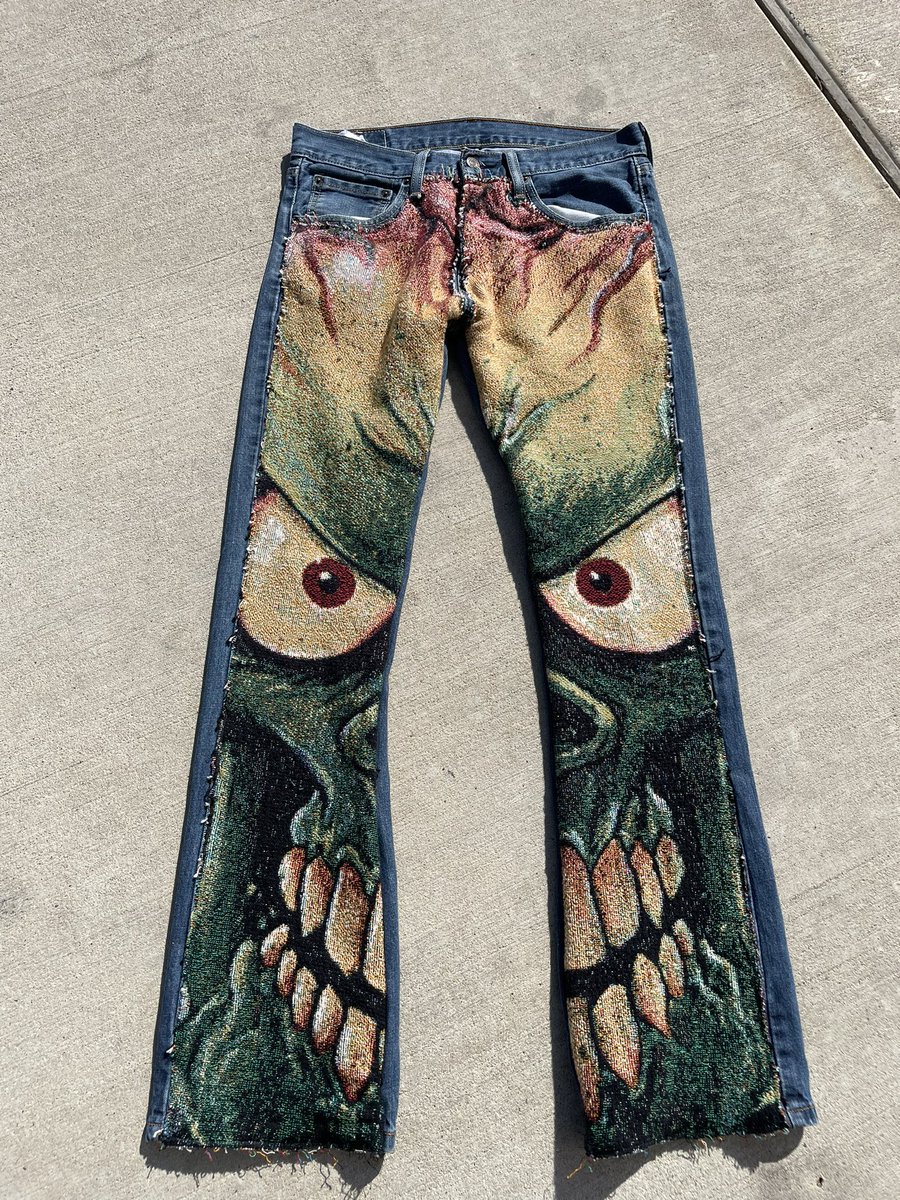 questionmarqo's tweet photo. Mars Attack Face Jeans!
Worn by @QYASUKA 
#SpookySzn https://t.co/gNRNmJgHsJ