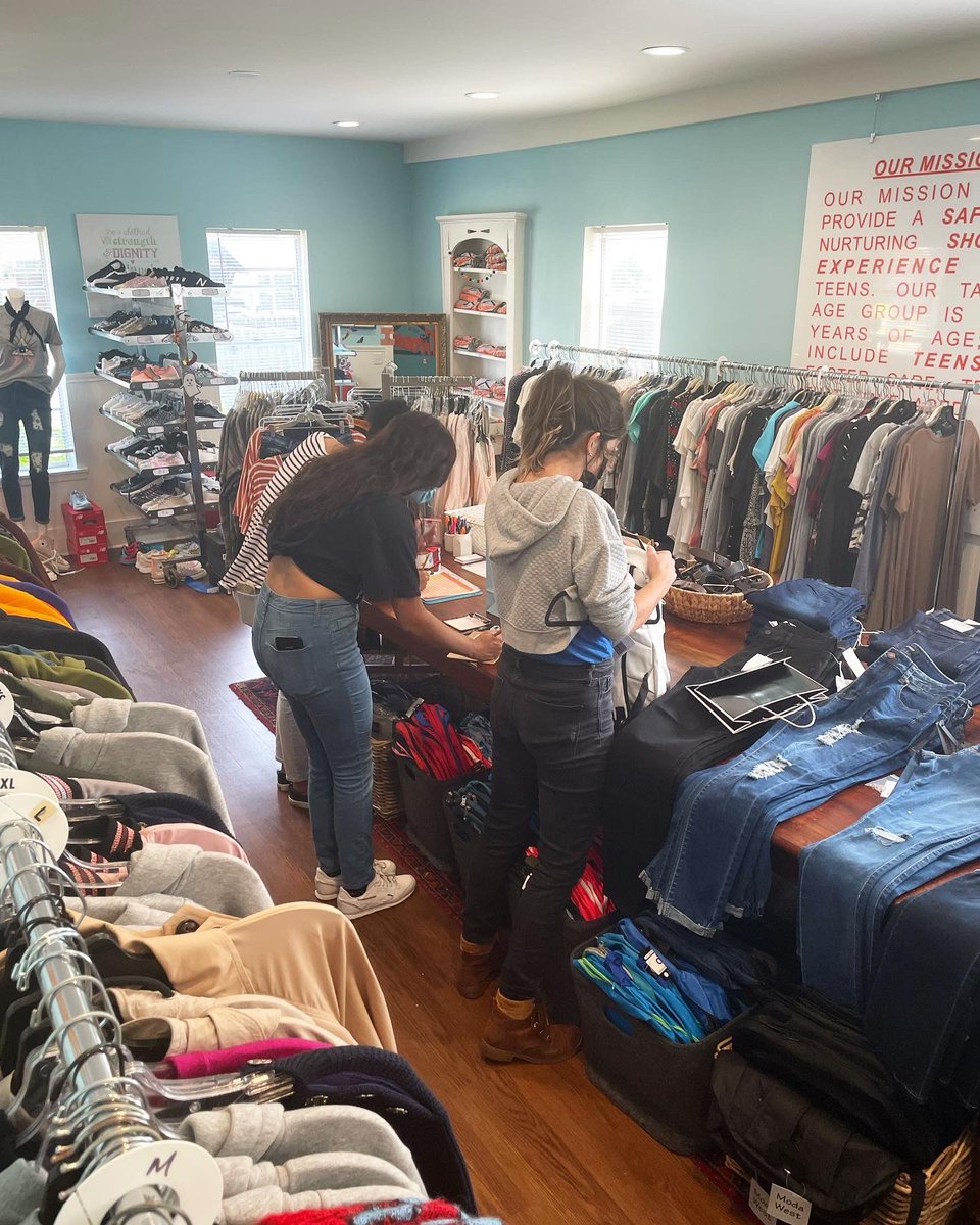 Austin_Threads's tweet photo. We love NEW clothes too🧡🥰 #HappyFriday from #AustinThreads https://t.co/dZoFhcgD9A