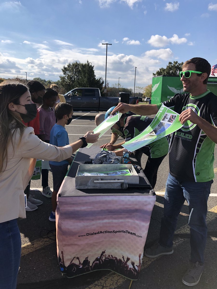 Julie Katz tweet media