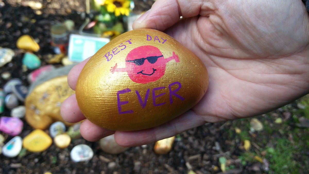 mummalarky's tweet photo. Today's #rockdrop - a phrase often heard from Ben - Best. Day. Ever. π #BensTree @PassTheSmileOrg https://t.co/Tx0hTVrRBe