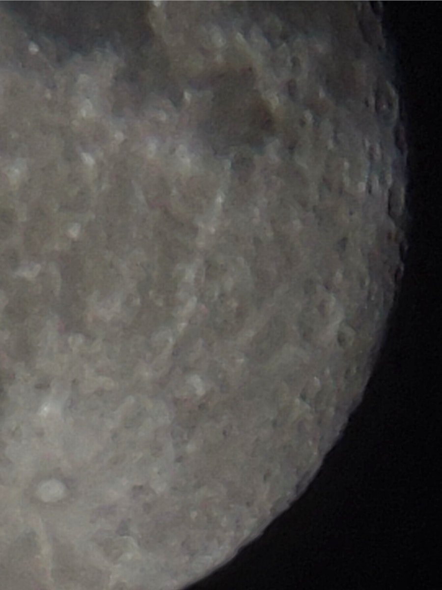 lupus_sch's tweet photo. Mond aufgenommen mit einem OnePlus 9pro und einem Minolta 5.6/250mm Spiegeltele
#shotononeplus #oneplus #OnePlus9pro #OnePlus_DE
https://t.co/P1XbpHU9Tf https://t.co/IshzW9WQtM