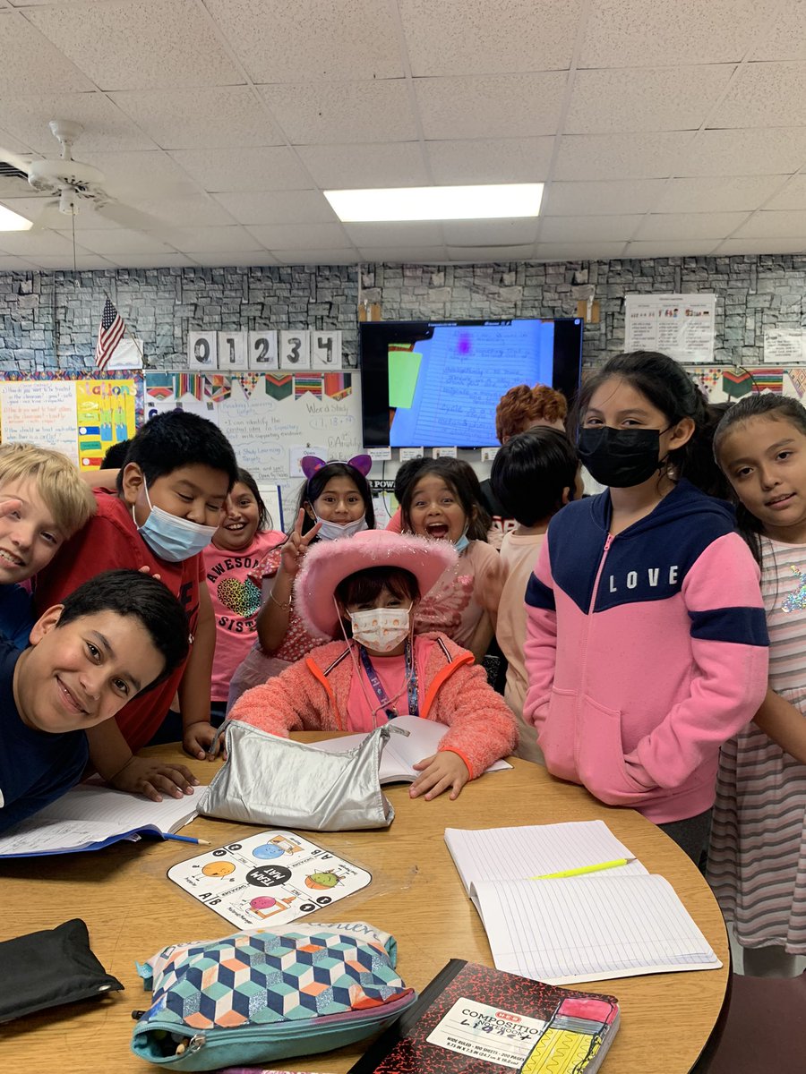 CCEBISD's tweet image. Great Pink out day here at #CCE !! Don’t forget that next week starts Red Ribbon week! Check out our Instagram for the daily dress themes. Link to it in our bio. ¡¡Fue un gran día de color de Rosa!! Semana de listón rojo empieza el lunes