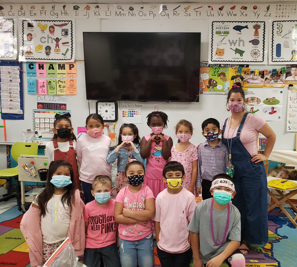 CCEBISD's tweet image. Great Pink out day here at #CCE !! Don’t forget that next week starts Red Ribbon week! Check out our Instagram for the daily dress themes. Link to it in our bio. ¡¡Fue un gran día de color de Rosa!! Semana de listón rojo empieza el lunes