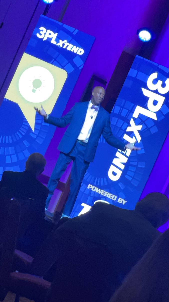 leeshruiz's tweet photo. Nothing better than an evening with thee Mr. Bowen… @Bowen12 @3PLAssociation #3PLxtend  #accountability https://t.co/vOfvABCxSJ