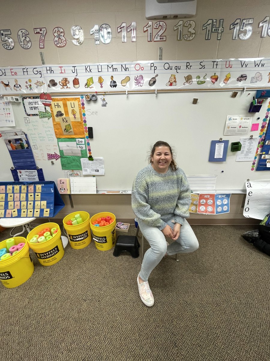 Tara_Dryml's tweet photo. Last day in my kindergarten classroom🙁. I am sad it is over, but grateful for the experiences I gained. Thank you Mrs. Eveland for allowing me into your classroom. #WmPennEd https://t.co/k1fozeyjQy