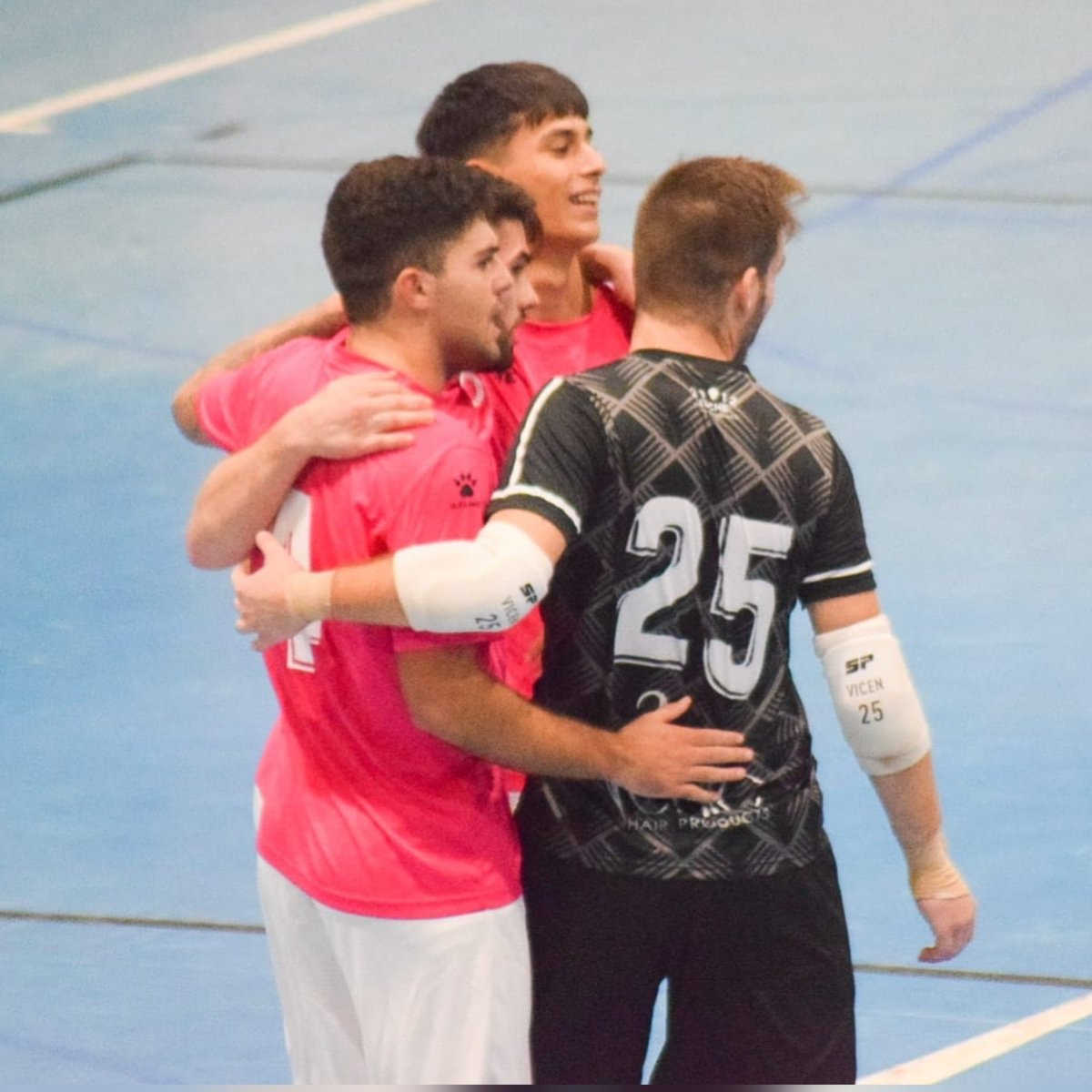 ⏱🔚 𝐅𝐈𝐍𝐀𝐋

¡Finaliza el partido en Albatera! ¡Nueva victoria de los nuestros! ¡Cuatro de cuatro!

RC Dinamita Albatera 4️⃣
#ElcheCFSala 7️⃣

⚽️⚽️ Aarón Berna
⚽️ Miguel López
⚽️ Ortega
⚽️ Noel Oliver
⚽️ Isaac Marcos
⚽️ Raúl Izquierdo 

#DinamitaAlbateraCElche 💚