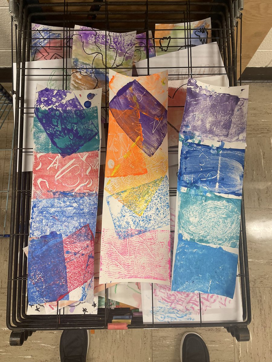 artteacher43's tweet photo. What a fun week with tons of beautiful prints by our amazing @chelsea_tigers!  #TigerArt #PrintmakingBootCamp #WeAreChelsea #AllIn157c #ArtTeacherLife #157cLearns https://t.co/ICrNz9IO4h