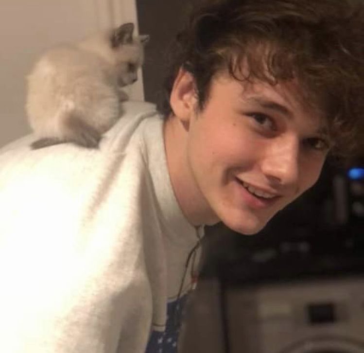 ccsawardss's tweet photo. BEST WILBUR STAN 🏆

🥇 @crep_per (55 votos)
🥈 @glaivq (50 votos)
🥉 @jerbochocoramo (30 votos) 

felicidades, wilbur los ama https://t.co/67YlL2S6bH